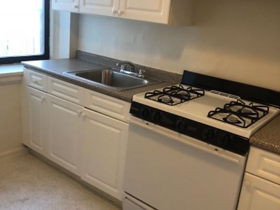 2nd image of 630 Gramatan Ave APT 1G