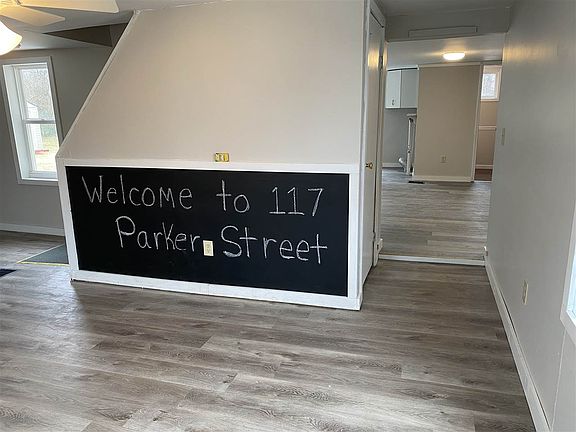 4th image of 117 Parker St