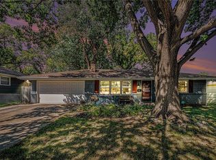 708 W 101st Ter, Kansas City, MO 64114