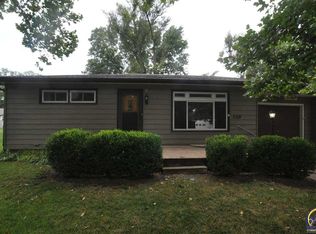 5319 SW Lancaster Pl, Topeka, KS 66604