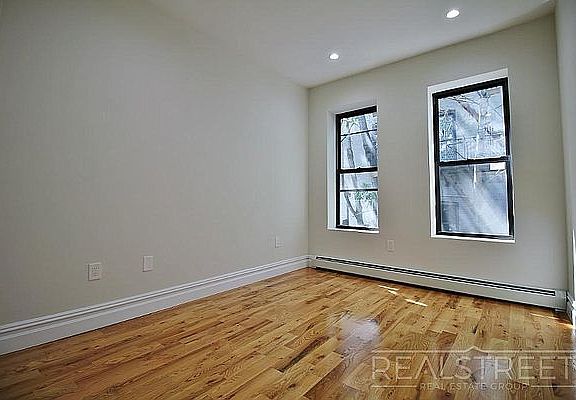 5th image of 1576 Lincoln Pl #B2