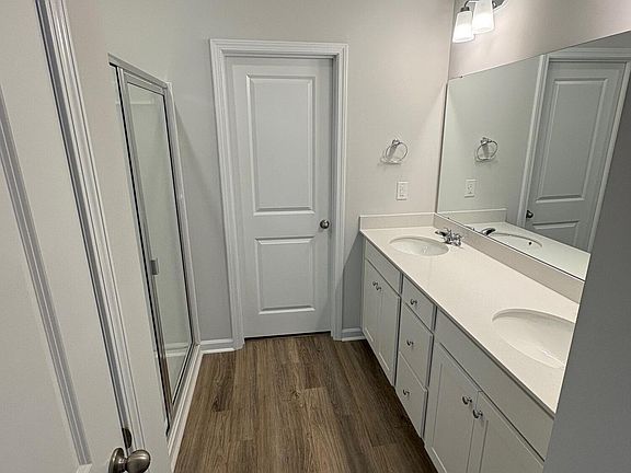 5th image of 337 Parkington Lane #92 B