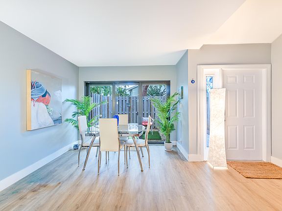3rd image of 308 City View Drive