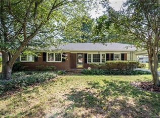 1926 Echo Ln, Gastonia, NC 28052