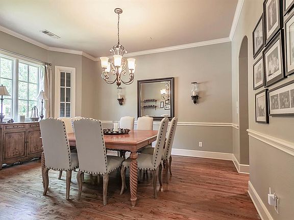 5th image of 1215 Belle Pl