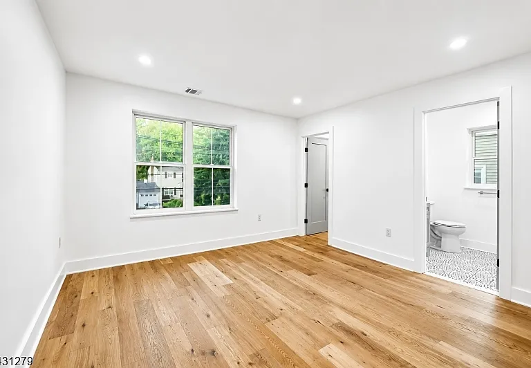 44 E Cedar St — Photo 26