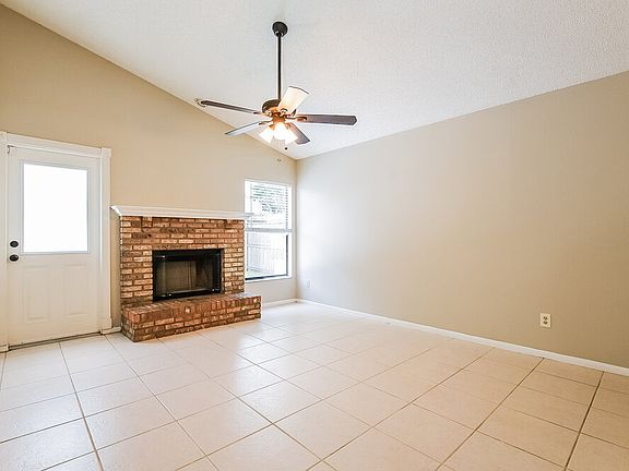 3rd image of 600 Birgham Pl