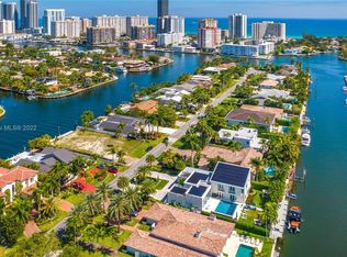 307 Holiday Dr #0, Hallandale, FL 33009