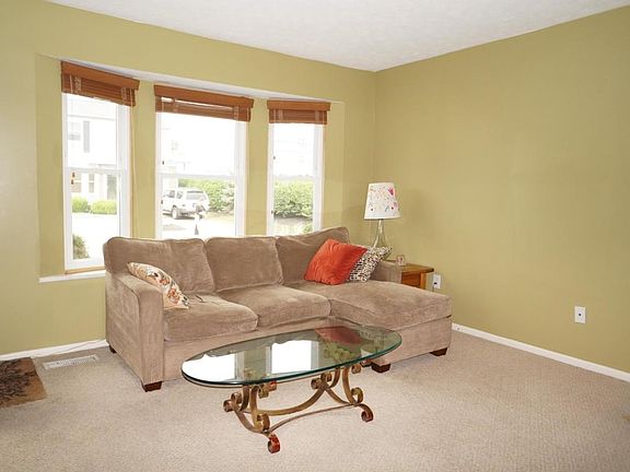 5th image of 912 Worthington Woods Blvd