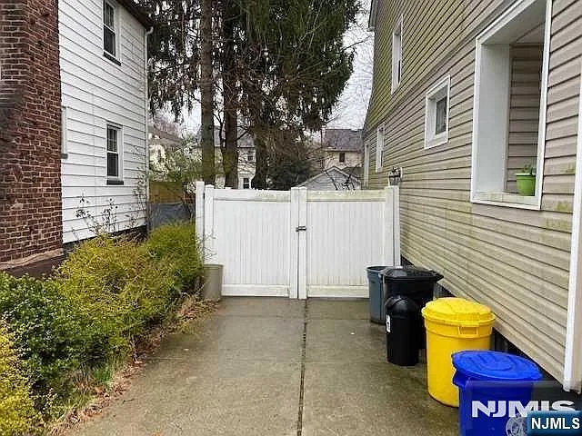 2 bed, 1.5 bath, $3,500 — Photo 4