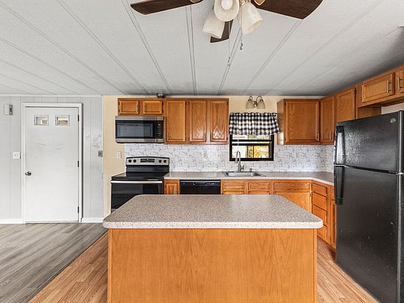 5th image of 259 Lothrop St