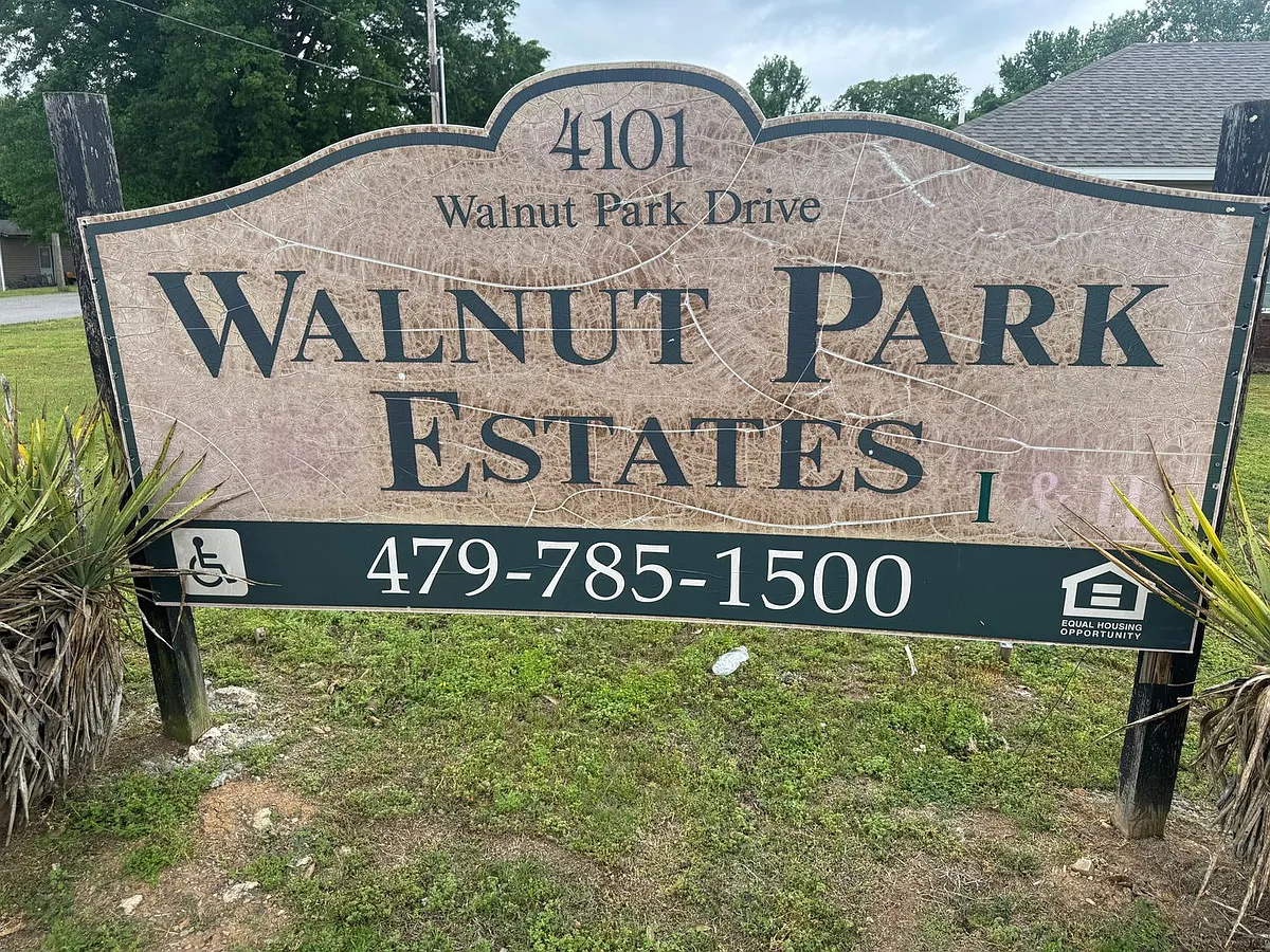 Building Photo - 4101 Walnut Park Dr
