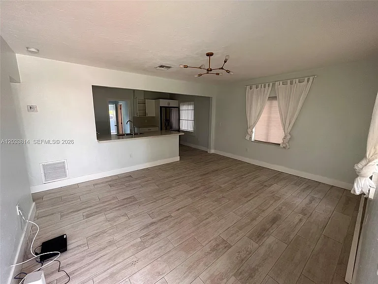 1860 NW 52nd St — Photo 4