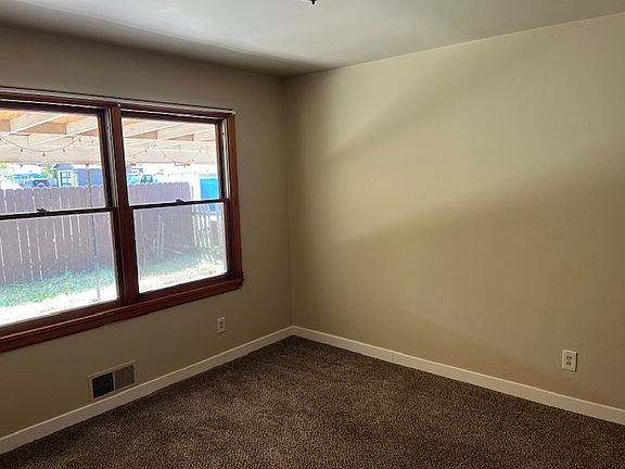 5th image of 1615 4th St S