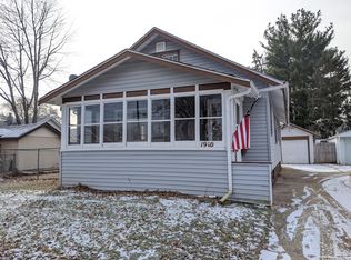 1910 Burton St, Rockford, IL
