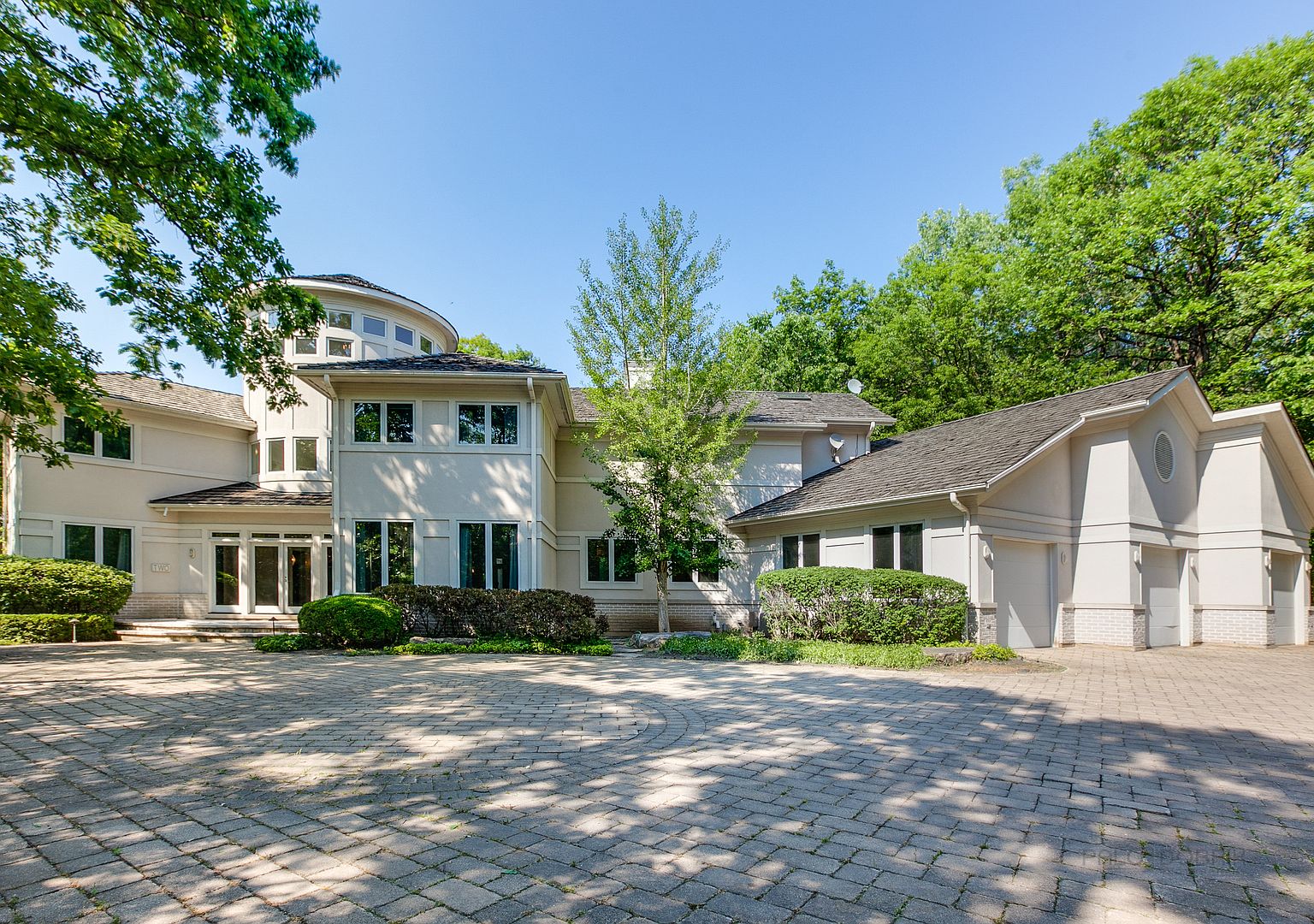 2 S Robinwood Ct, Riverwoods, IL 60015 | Zillow