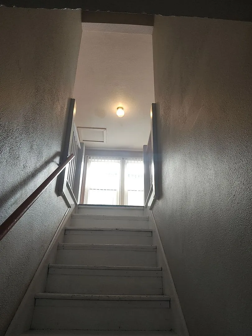 1825m1 — Photo 4