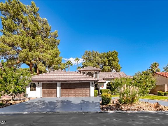 4th image of 2504 Windjammer Way