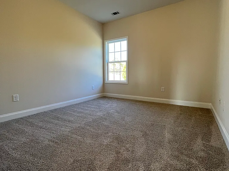 1525 Willow Creek Dr — Photo 16