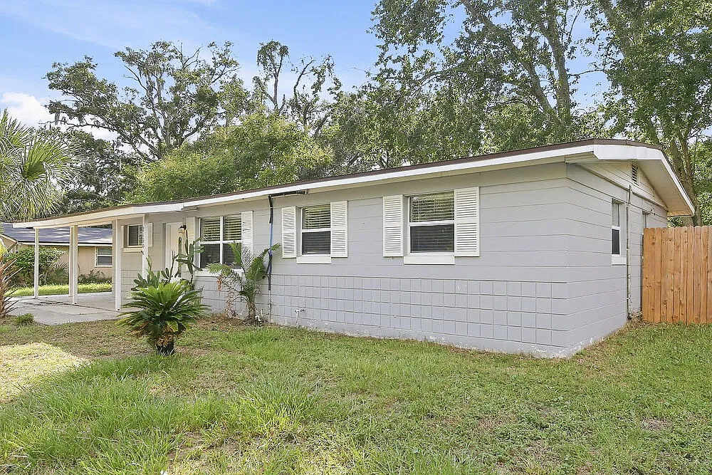 3 bed, 2.0 bath, 1100 sqft, $1,500 — Photo 3