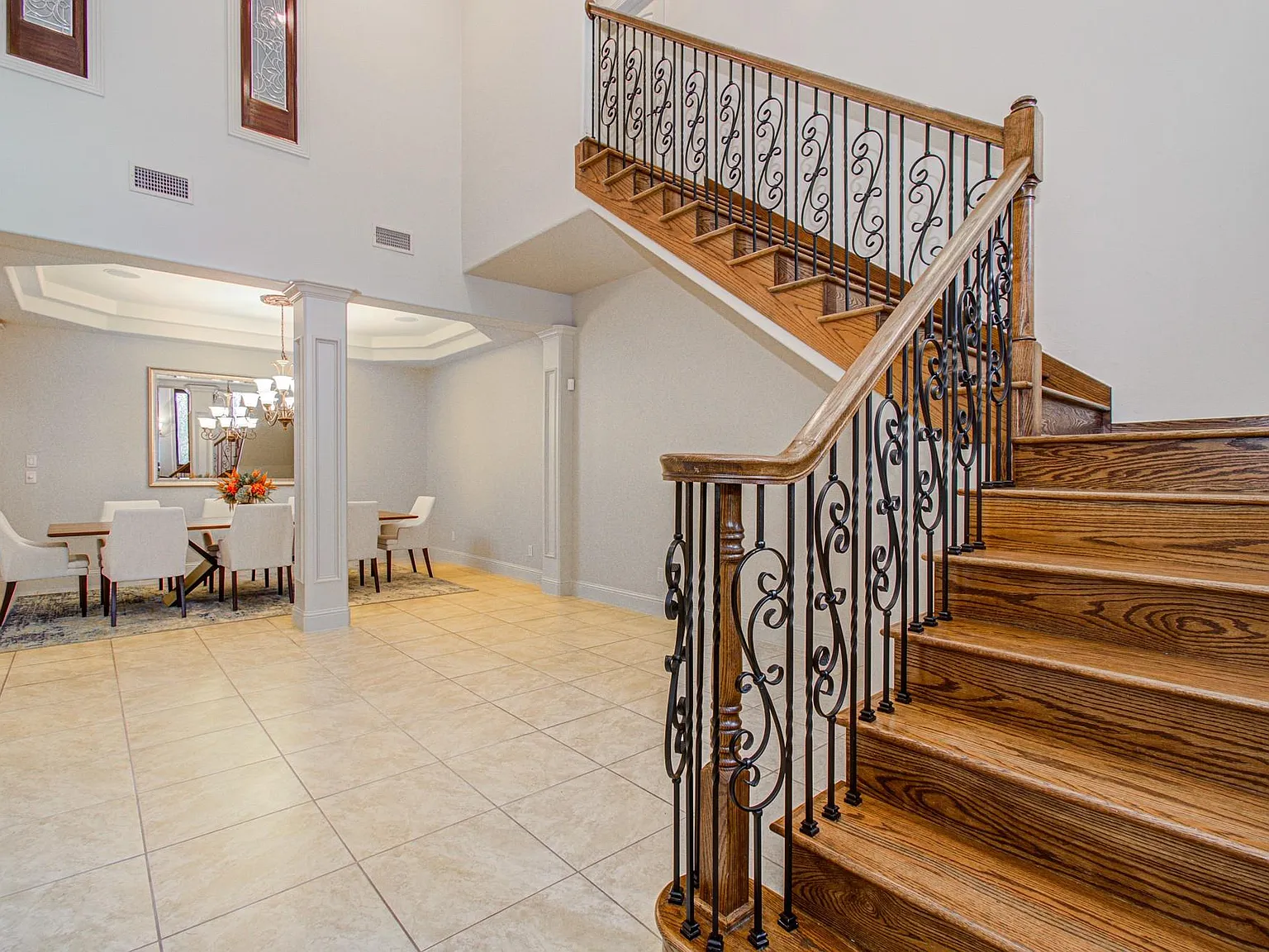 4 bed, 5.5 bath, 4525 sqft, $5,900 — Photo 4