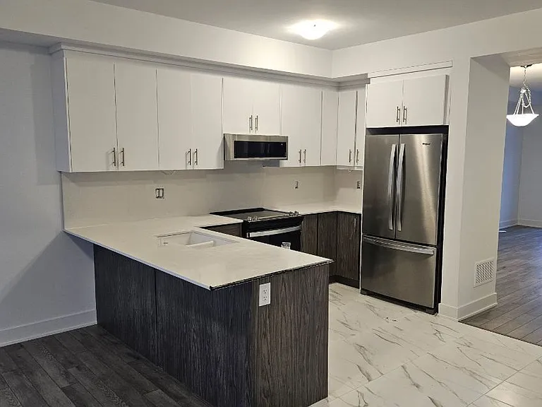 763 Stanstead Path — Photo 7