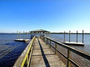3010 S Shore Dr, Charleston, SC 29407