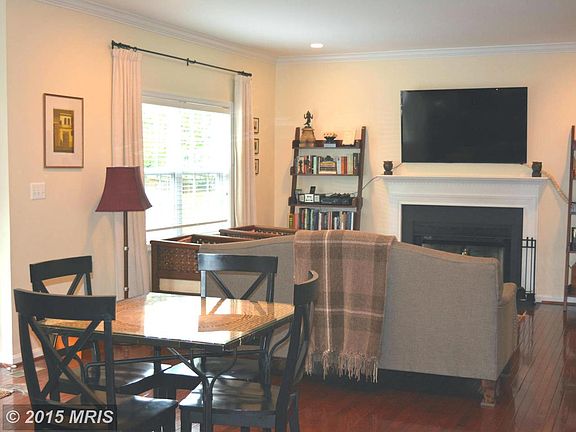 2nd image of 2211 Beacon Ln