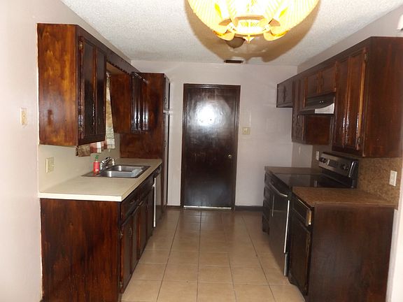 3rd image of 5712 N 28th Ln