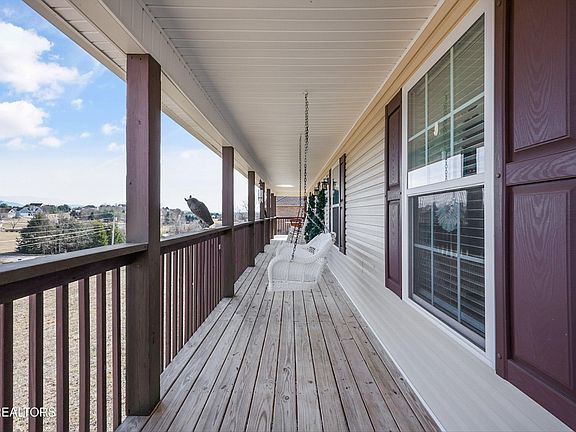 4th image of 1911 Smokey Meadows Dr