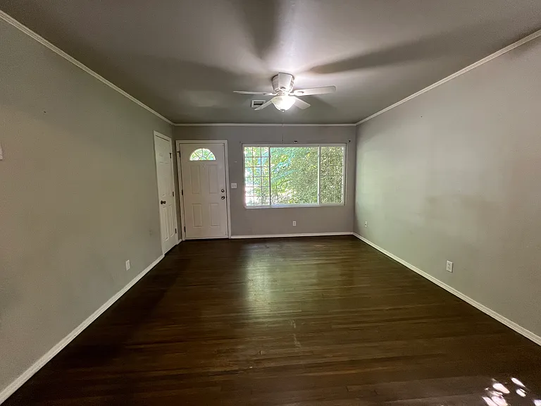 7719 E King St — Photo 3