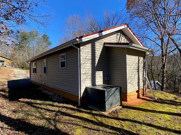 4th image of 89 Lindy Hts