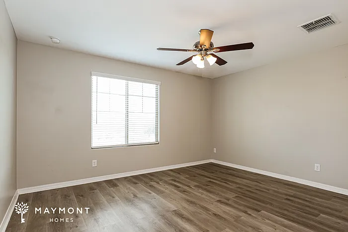 8126 W Agora Ln — Photo 7