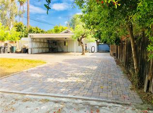 22746 Oxnard St, Woodland Hills, CA 91367