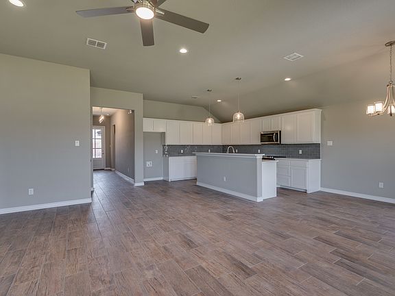 4th image of 4824 Sassafras Dr