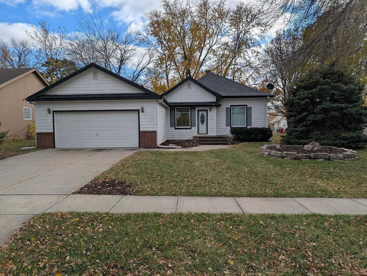 Spacious 3-Bedroom Ranch in the Heart of Growing Gretna — Photo 3