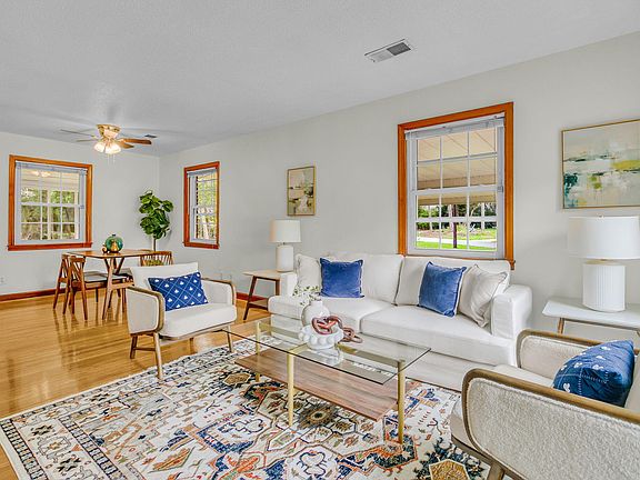 3rd image of 1204 Midvale Ave