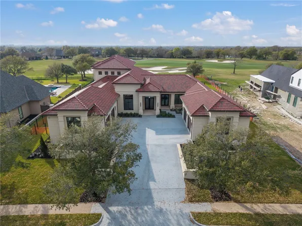 5105 Miramont Cir, Bryan, TX 77802