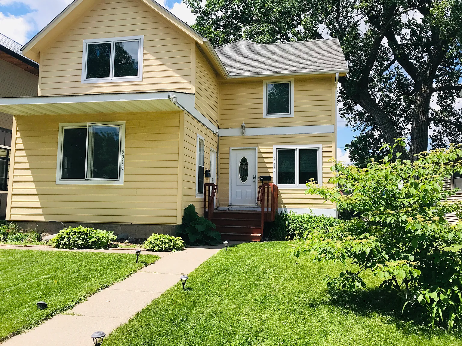 3 bed, 1600 sqft, $1,995 — Photo 1