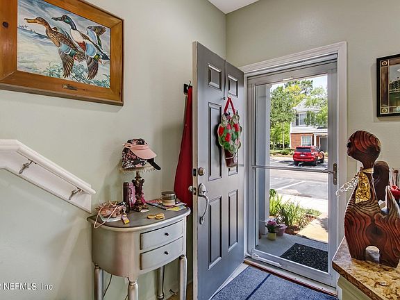 4th image of 3692 Summerlin Ln