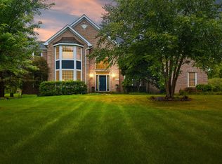 8207 Red Bark Ln, Cary, IL 60013