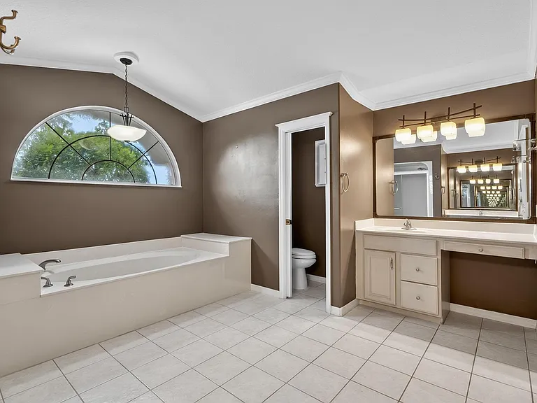 20 Woodford Ln — Photo 29