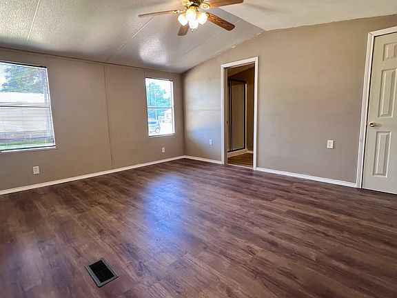 2nd image of 410 N Franklin Ave