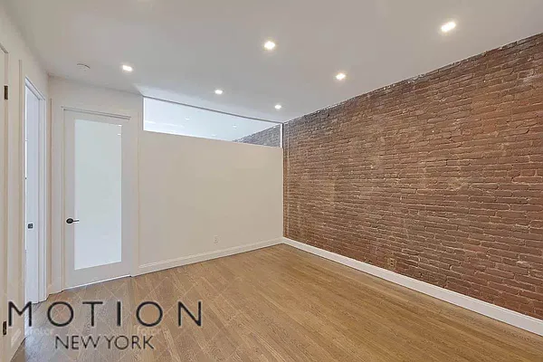 Rented by MOTION New York | media 2