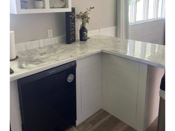 9471 S Clare Ave #101