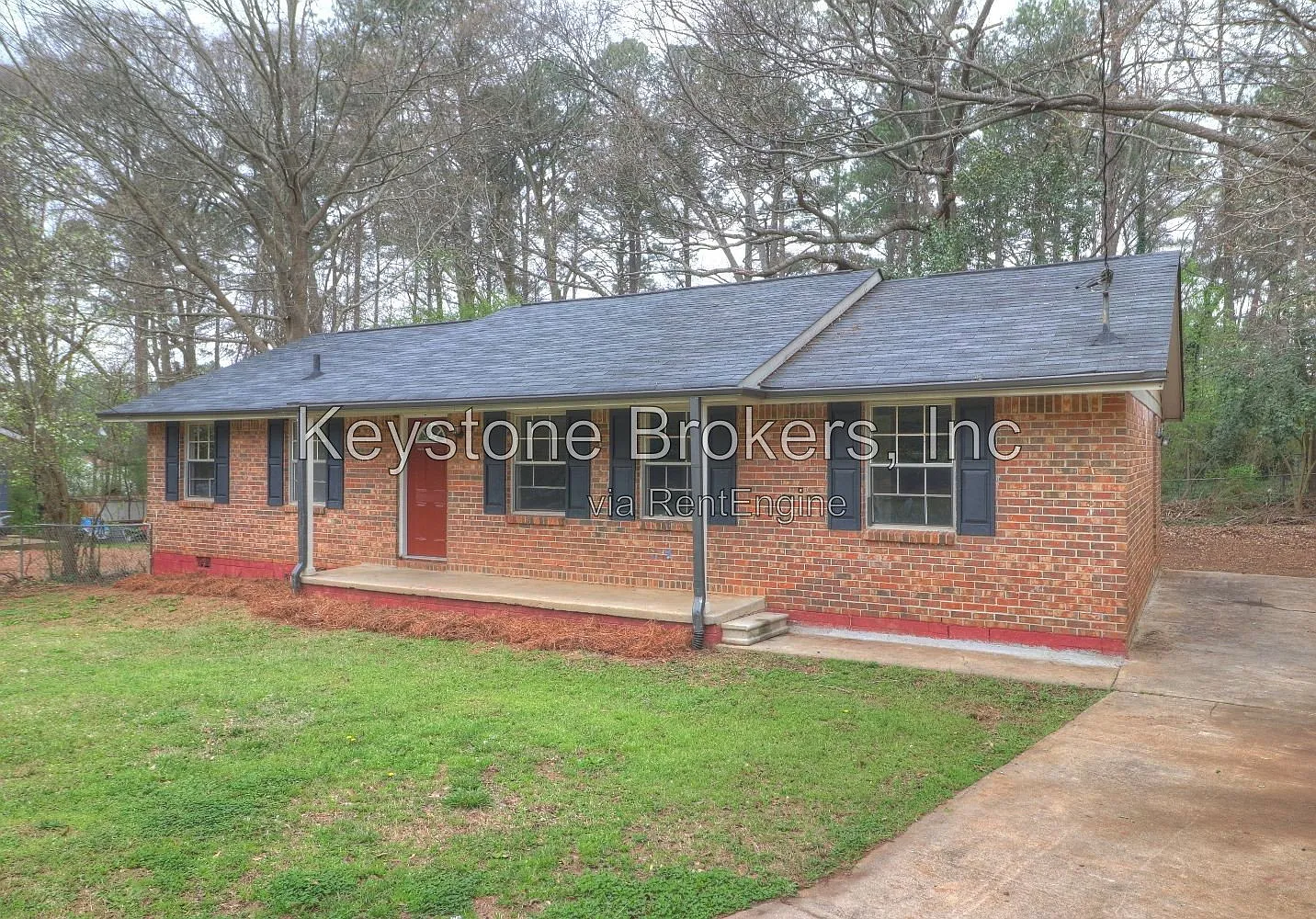 4 bed, 2.0 bath, 1352 sqft, $1,695 — Photo 1