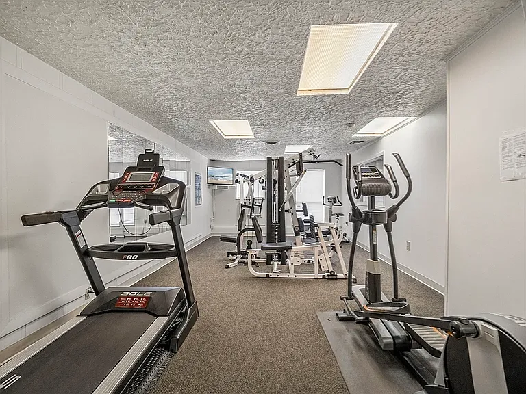 15 Shadowbrook Ln #28 — Photo 17