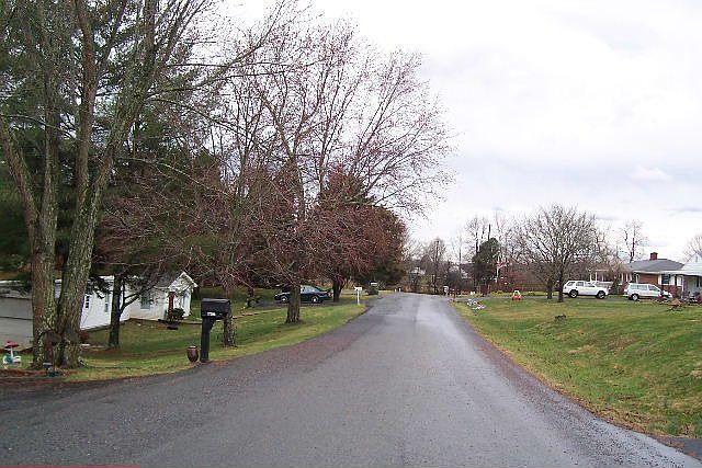 2nd image of 165 Bumpus Cove Rd