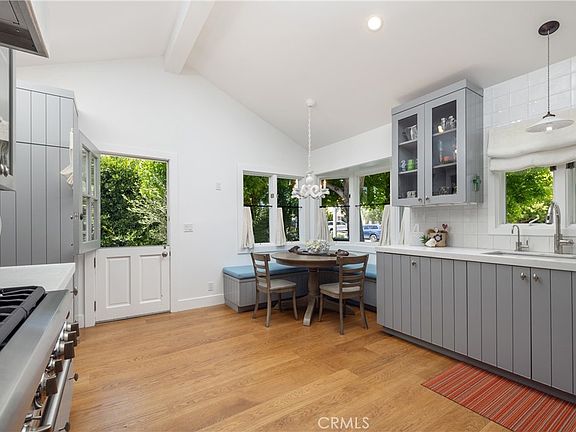 4th image of 415 Walnut Pl