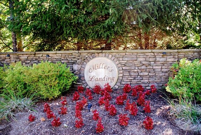 1st image of 194 Lake Crest Dr